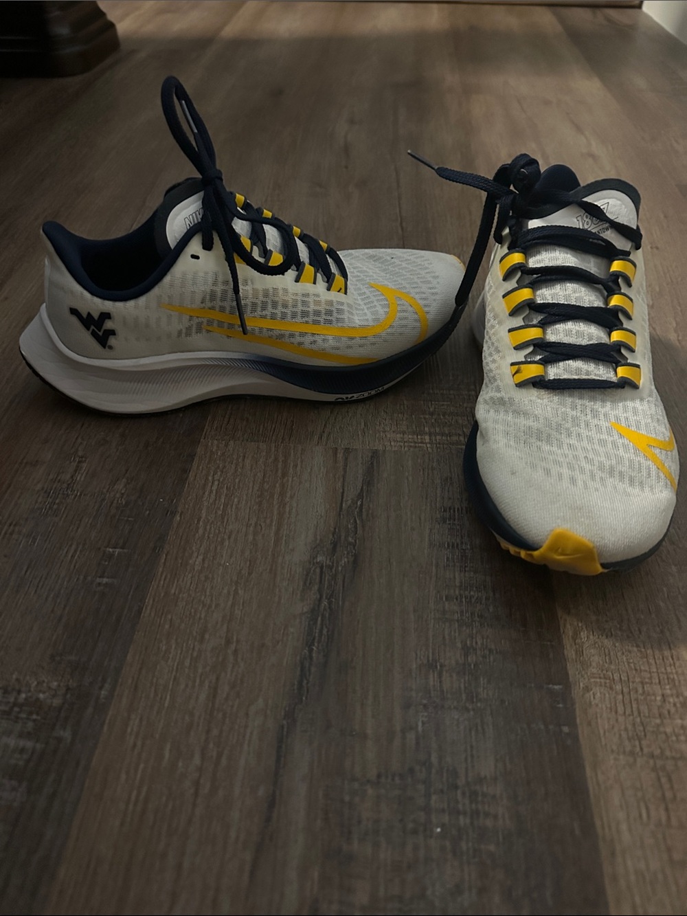 Nike White and Yellow Men's Running Shoes with Navy Accents